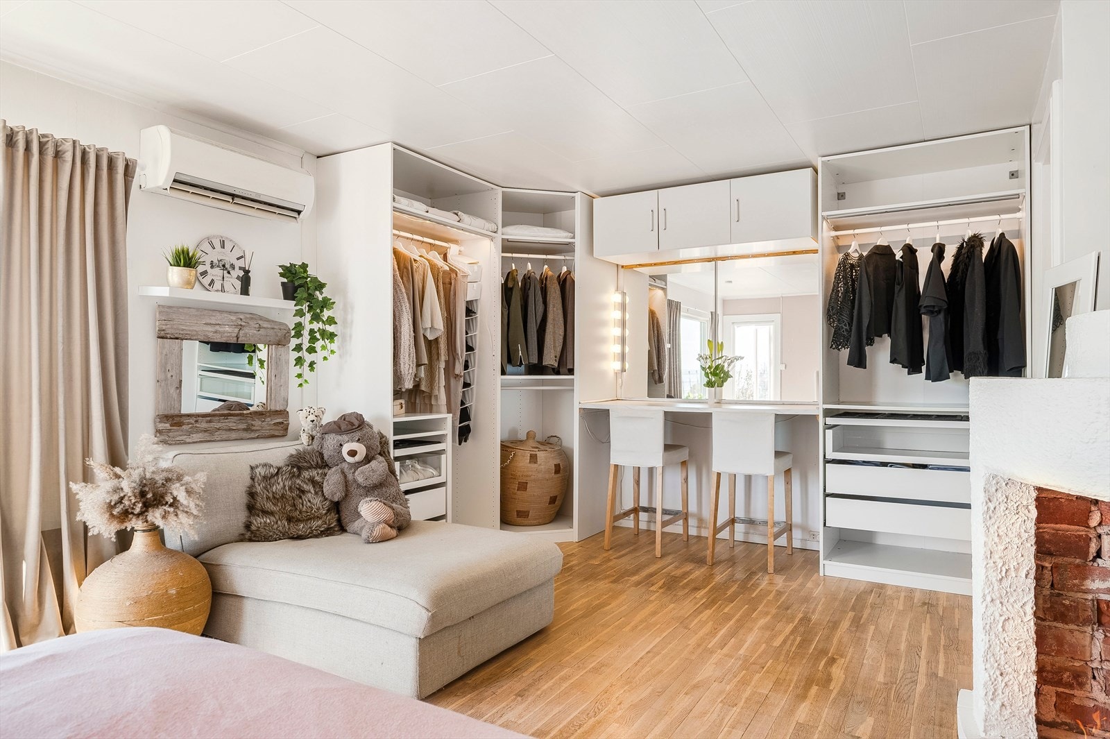 2189-3-1_072.jpg Galleribilde