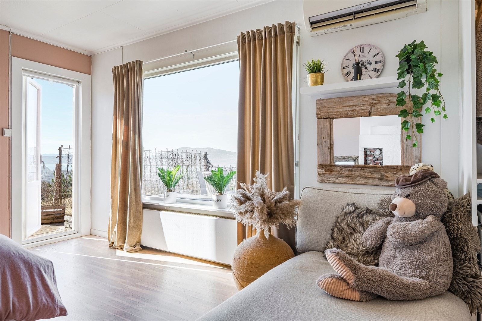 2189-3-1_069.jpg Galleribilde