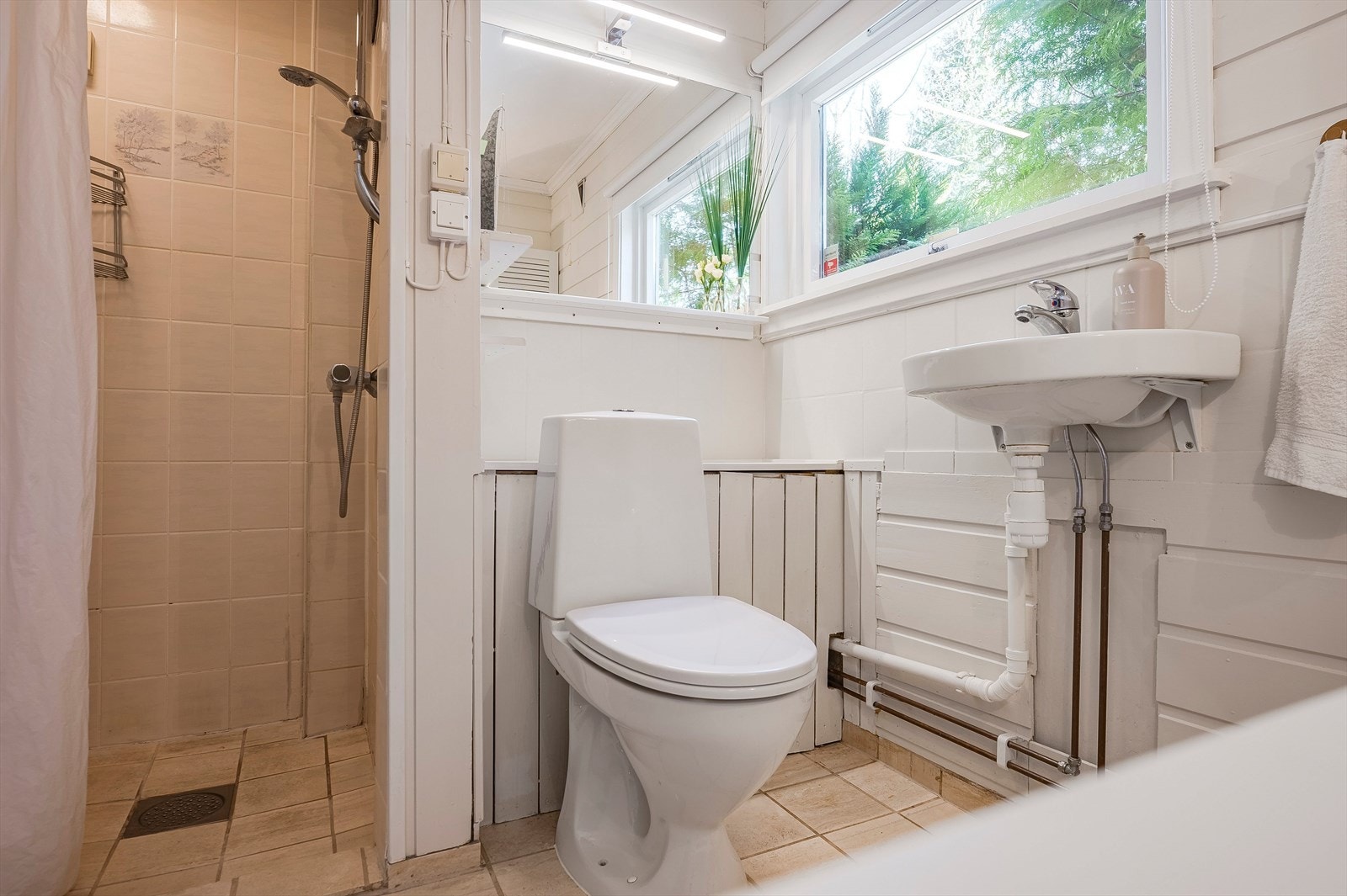 2189-3-1_060.jpg Galleribilde