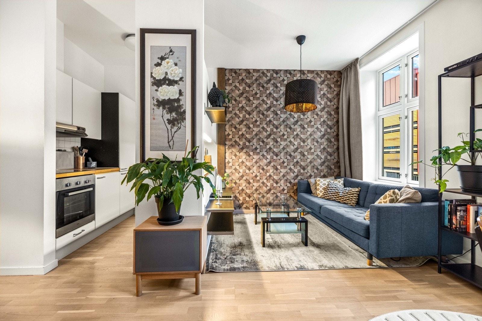 Velkommen til en gjennomgående 2-roms leilighet i Sannergata 15B! Galleribilde