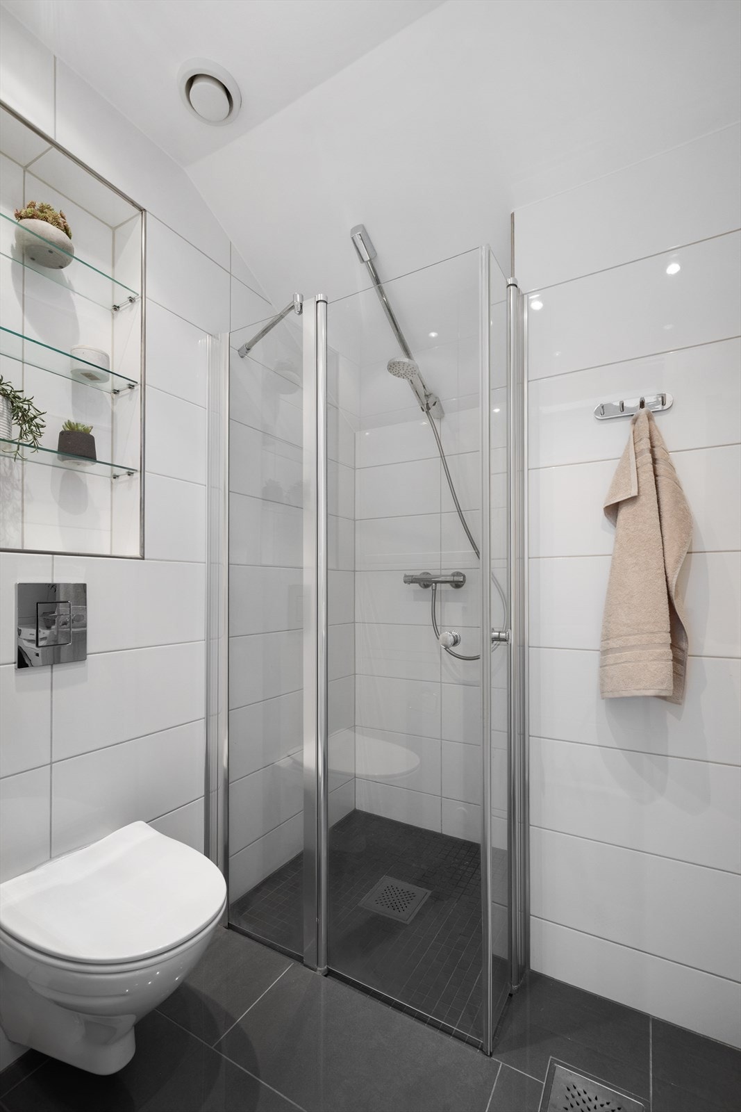 Leiligheten- og badet ble innredet i 2011 Galleribilde