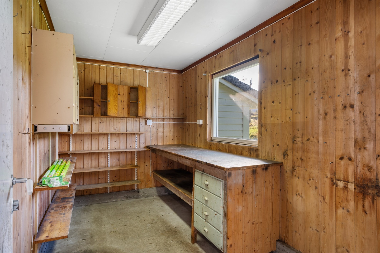 Mye lagringsplass for utstyr og diverse. Galleribilde