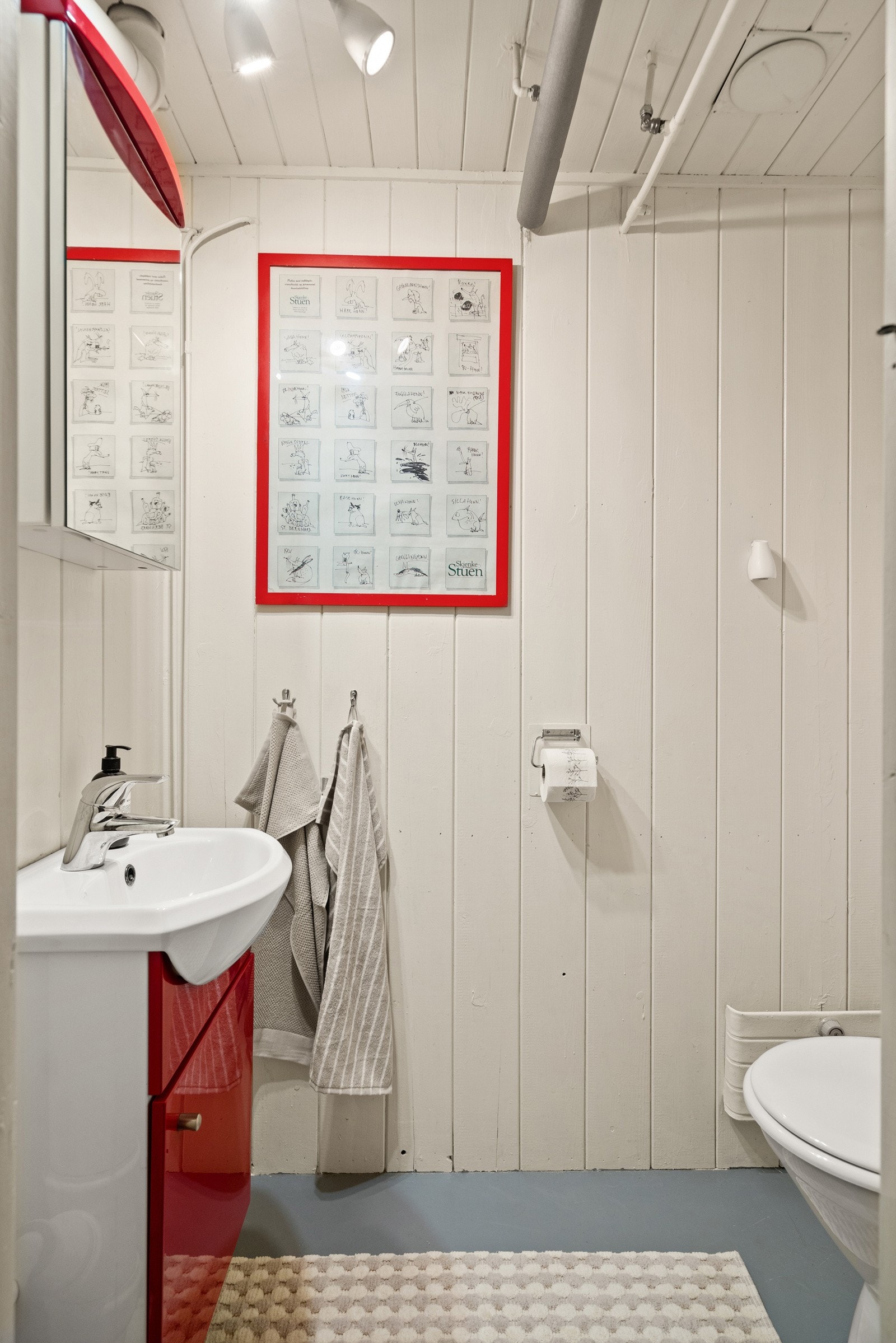 Toalettrom i underetasjen Galleribilde
