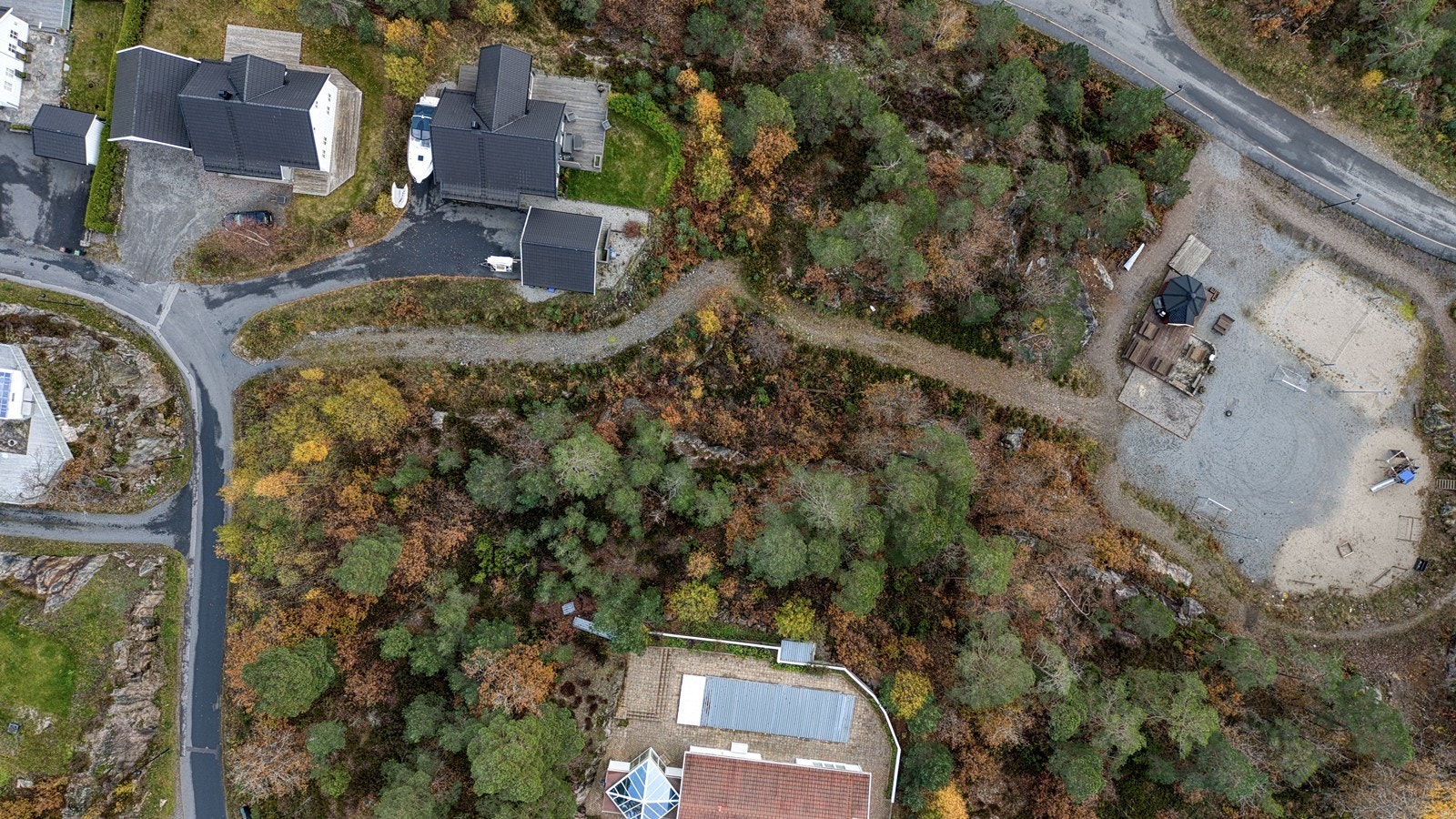 DJI_20251030122101_0041_D_HDR Galleribilde