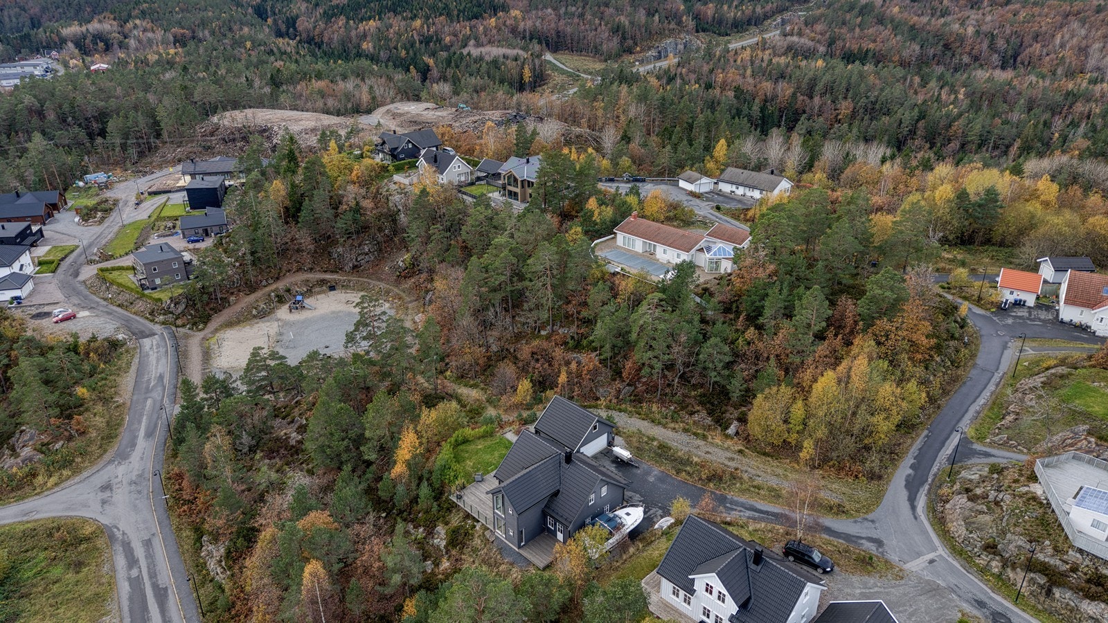 DJI_20251030121955_0031_D_HDR Galleribilde