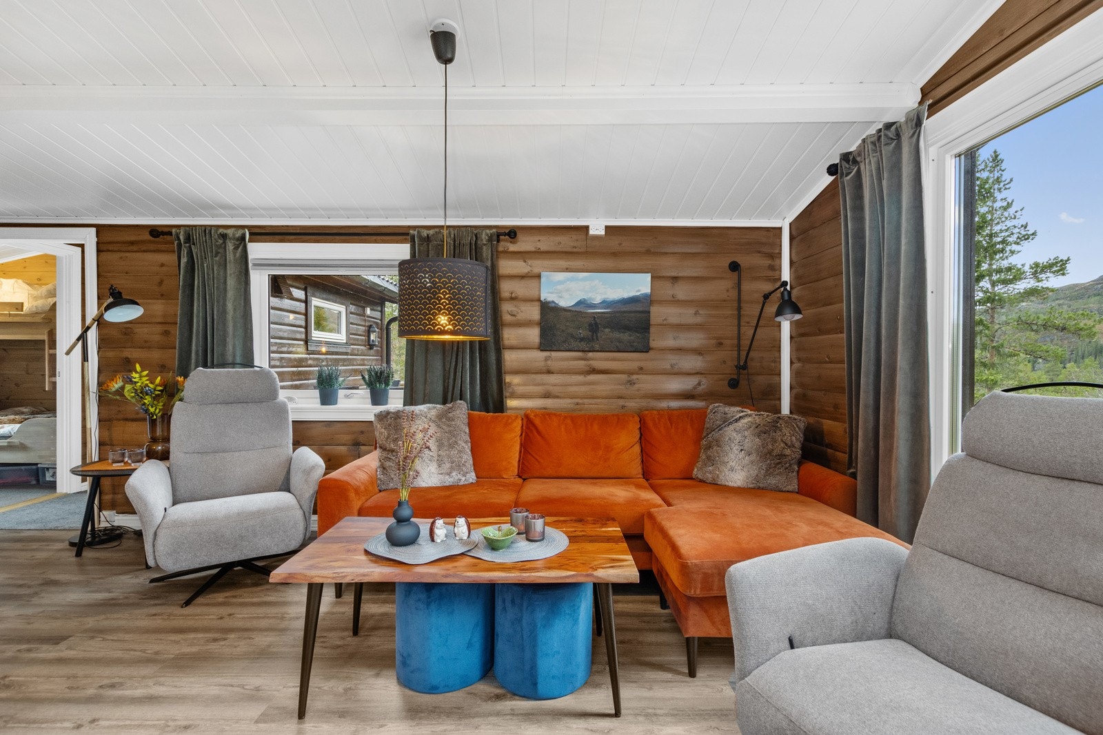 God plass til både sofaløsning og spisebord. Galleribilde