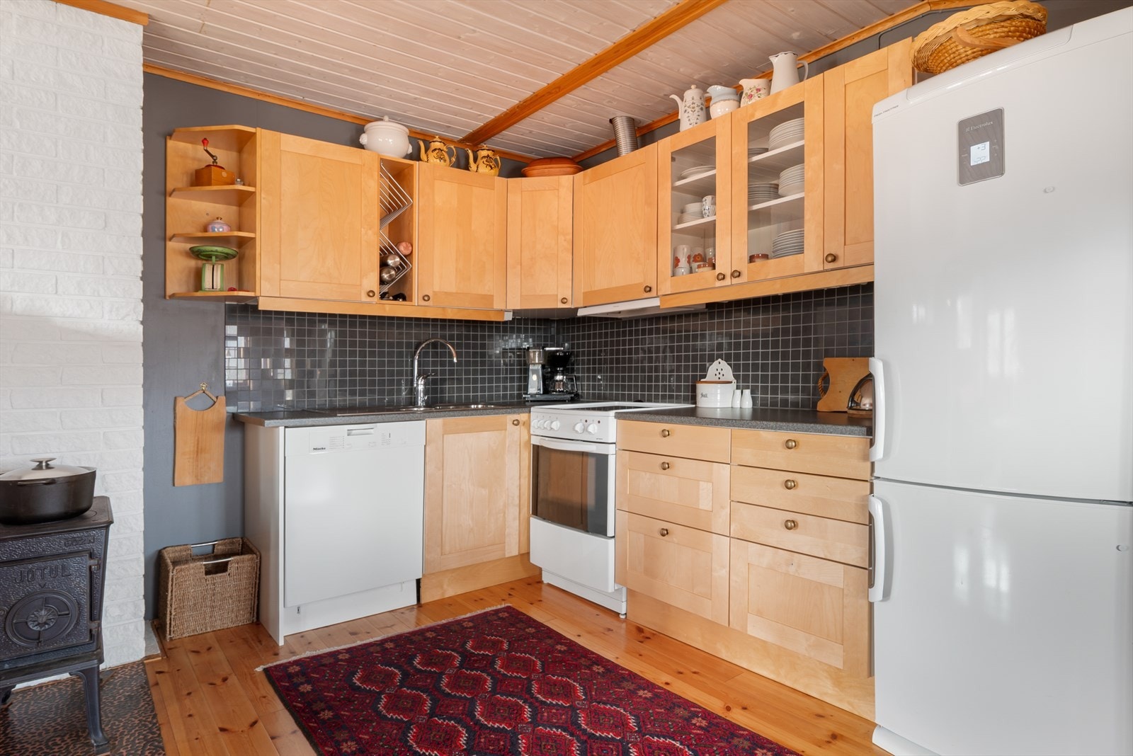 Kjøkkenet med innredning fra 2010. Galleribilde