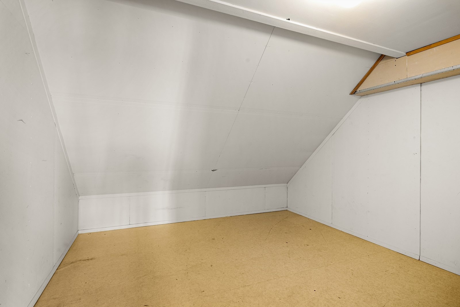 Stor bod - følger leiligheten som er med en gang du kommer inn i blokken Galleribilde