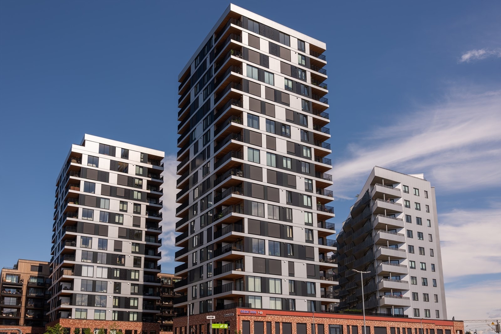 Midt i hjertet av Lillestrøm finner du Meierikvartalet - et moderne og levende nabolag som gir deg alt du trenger rett utenfor døren. Galleribilde