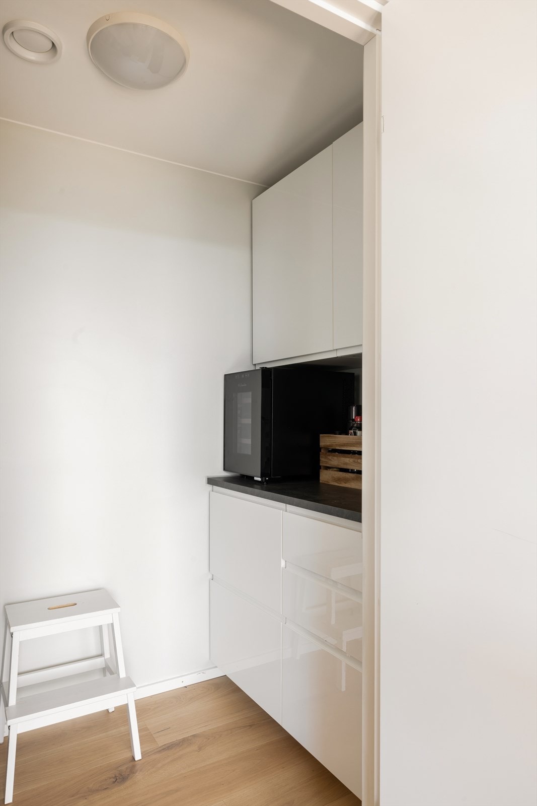 I boden er det lagt innredning fra Ikea, med god plass til oppbevaring Galleribilde