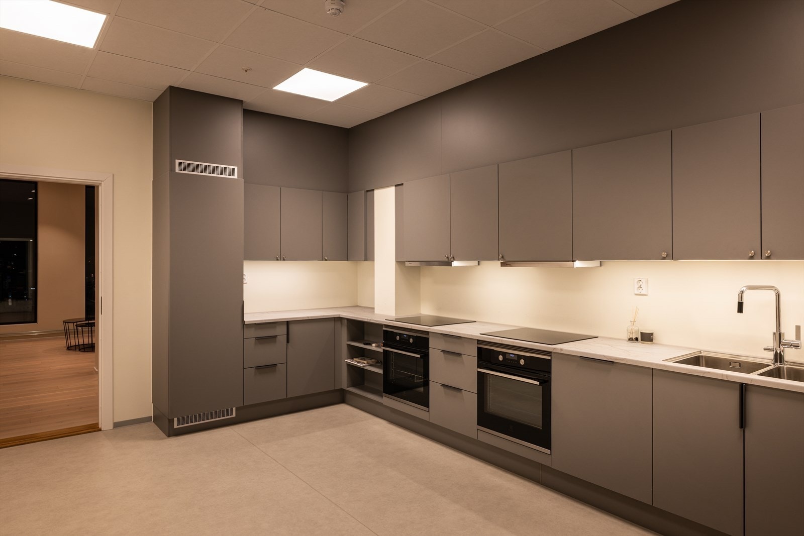 Lokalene har eget kjøkken. Galleribilde