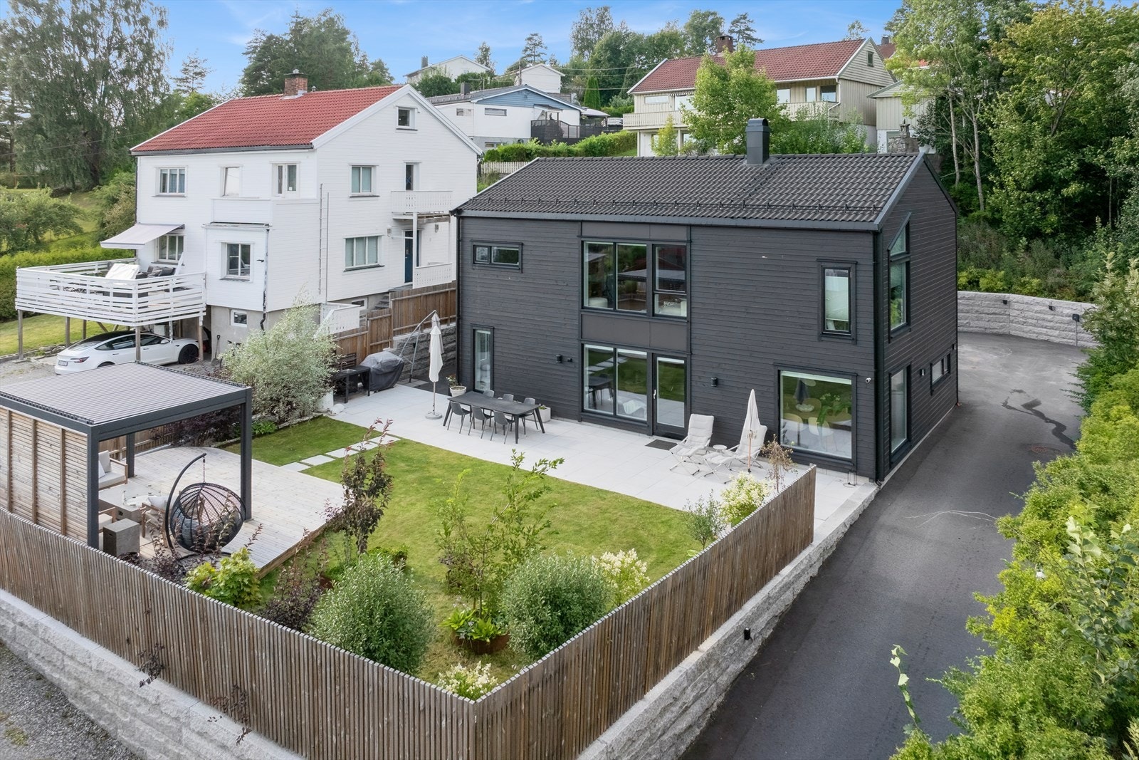 Moderne og betydelig påkostet enebolig fra 2020. Ta kontakt med megler for å avtale visning. Galleribilde