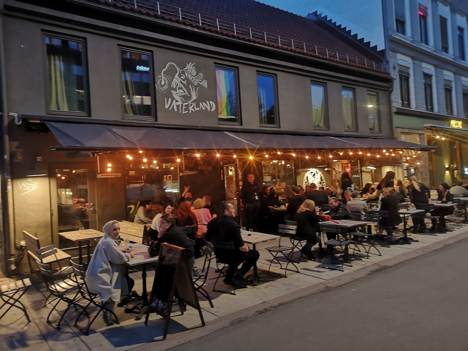 Utestedet Vaterland i Brugata. Galleribilde