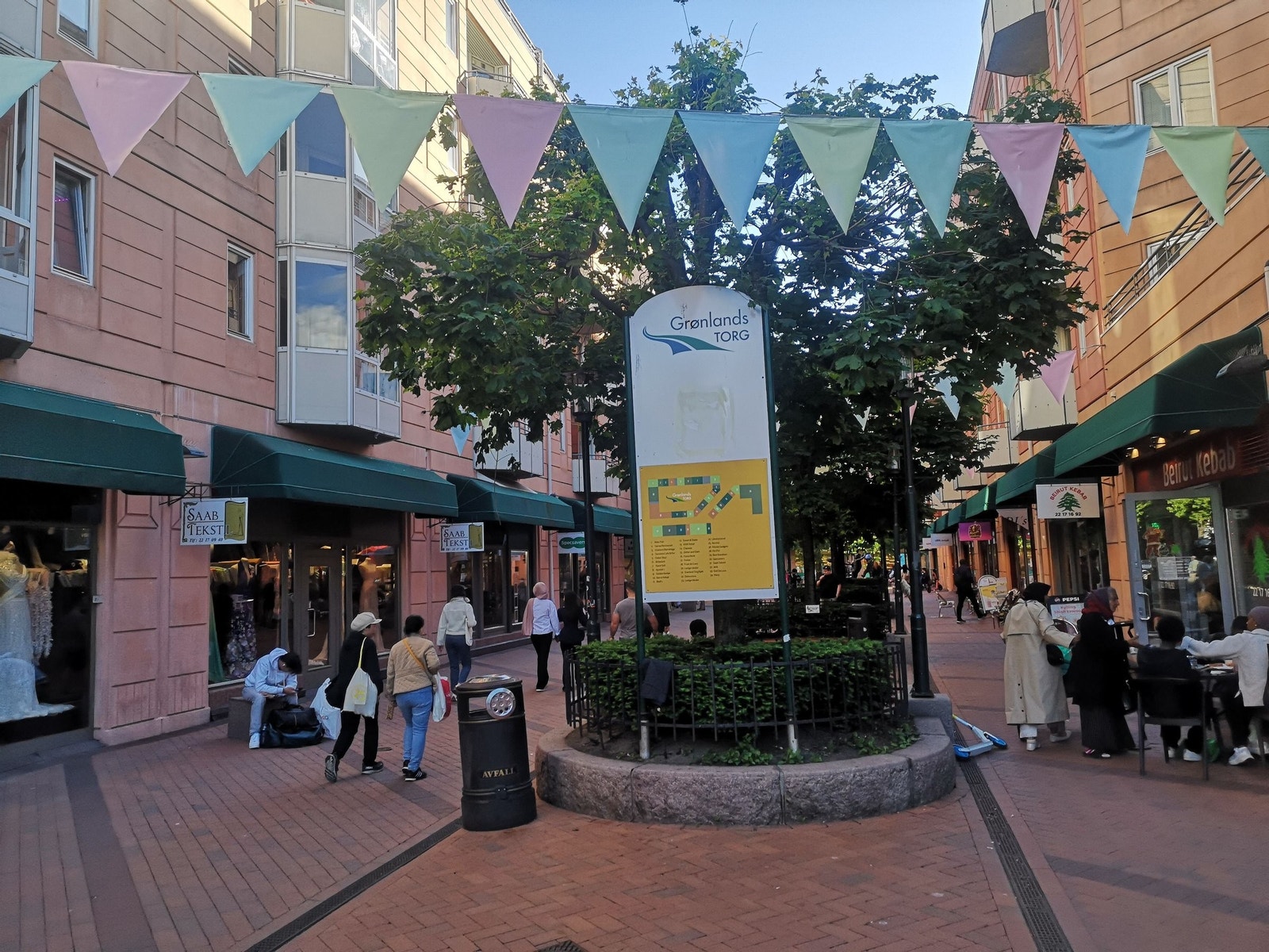 Grønlands Torg - Smalgangen. Galleribilde