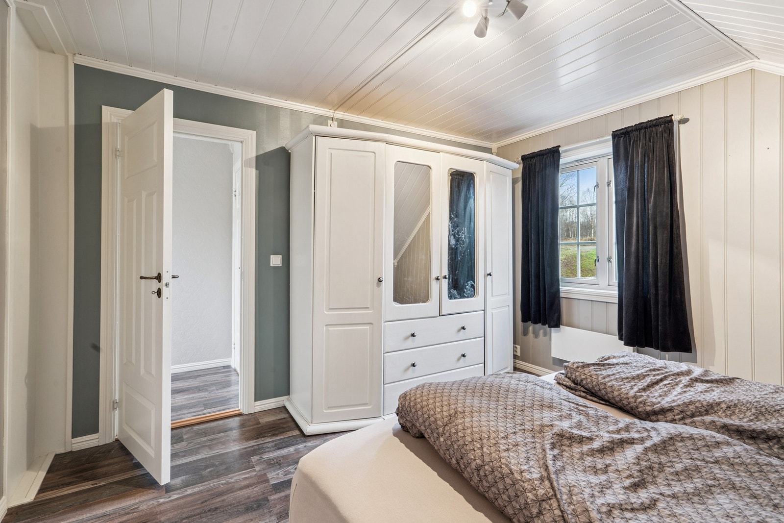 Soverom 1 av 3. Galleribilde