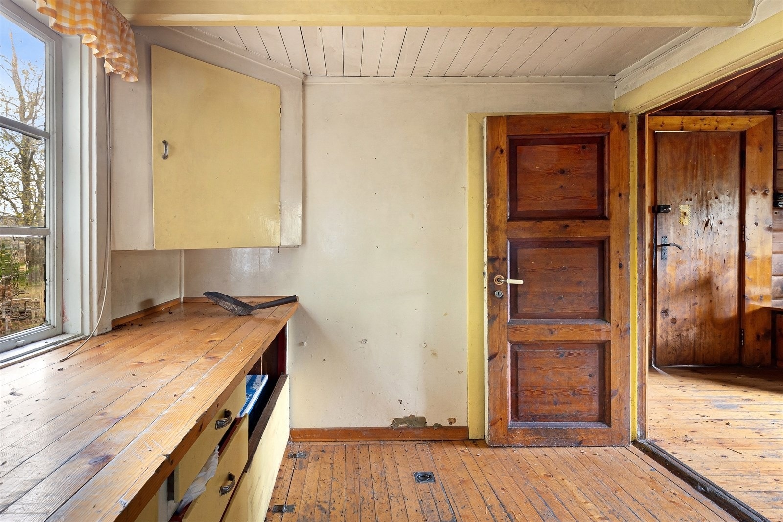 Det er luke i gulvet til "kjøle-kjeller" Galleribilde