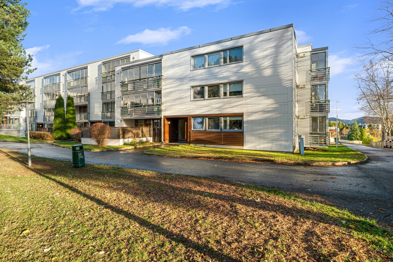 Leiligheten ligger i et rolig og etablert boligområde på Kolstad. Kun 15 minutter kjøring fra Trondheim sentrum. Galleribilde