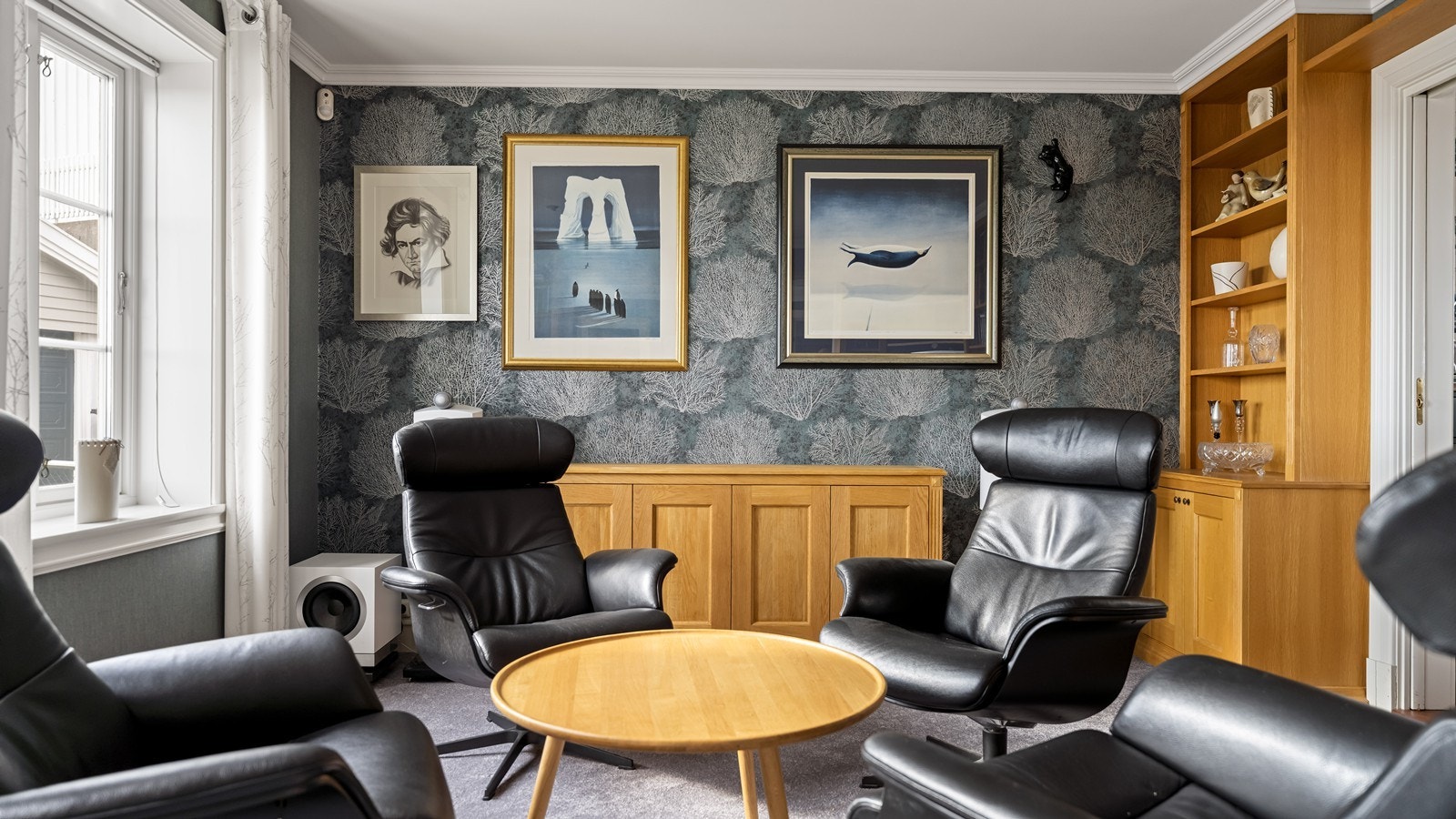 Innredning levert av Vegårdshei trevare Galleribilde