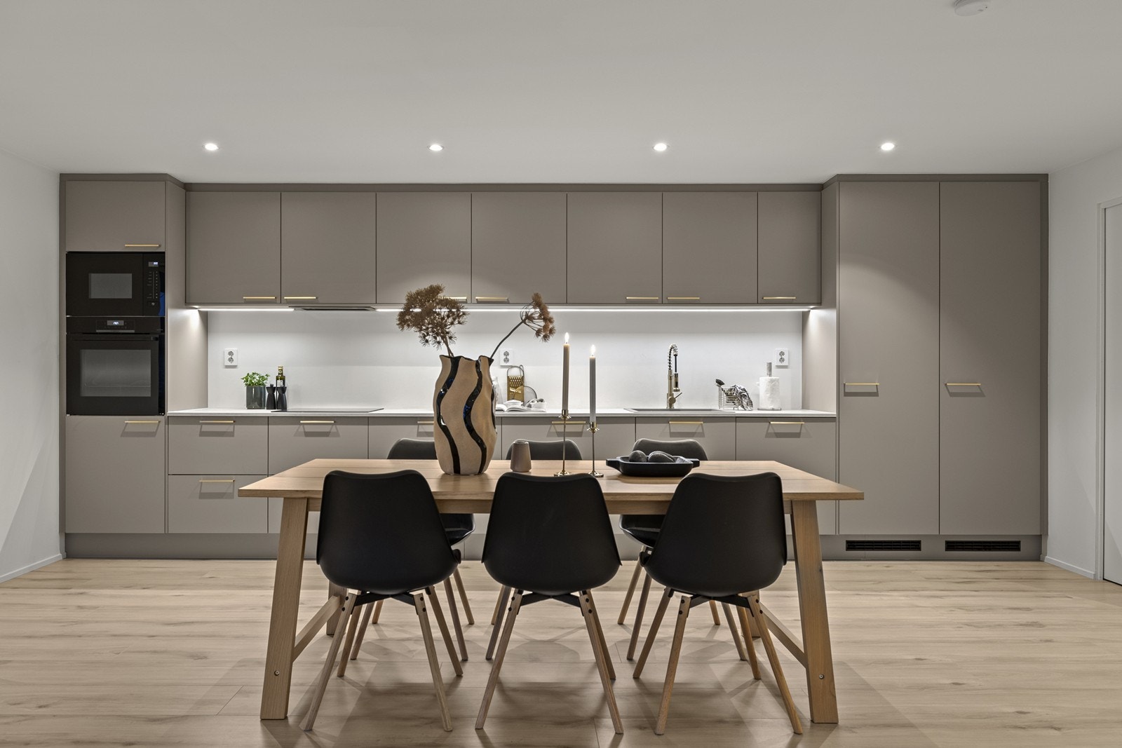 - Meget innbydende kjøkken - Galleribilde