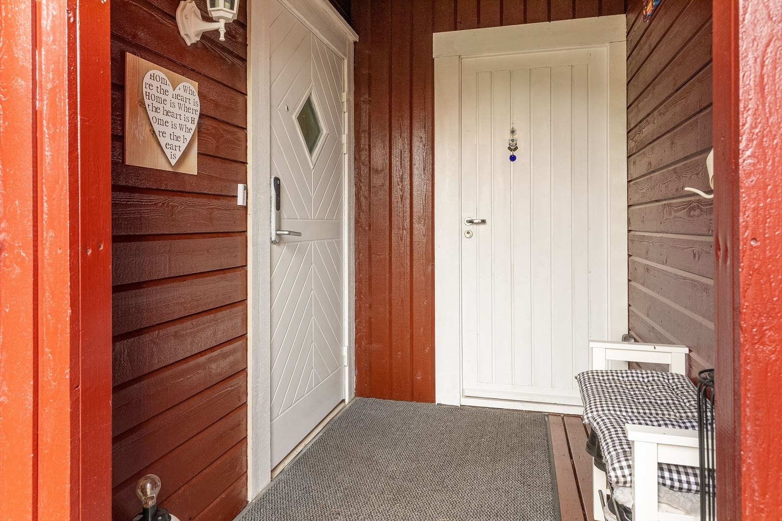 Du ønskes velkommen ved et lunt og trivelig inngangsparti. Galleribilde