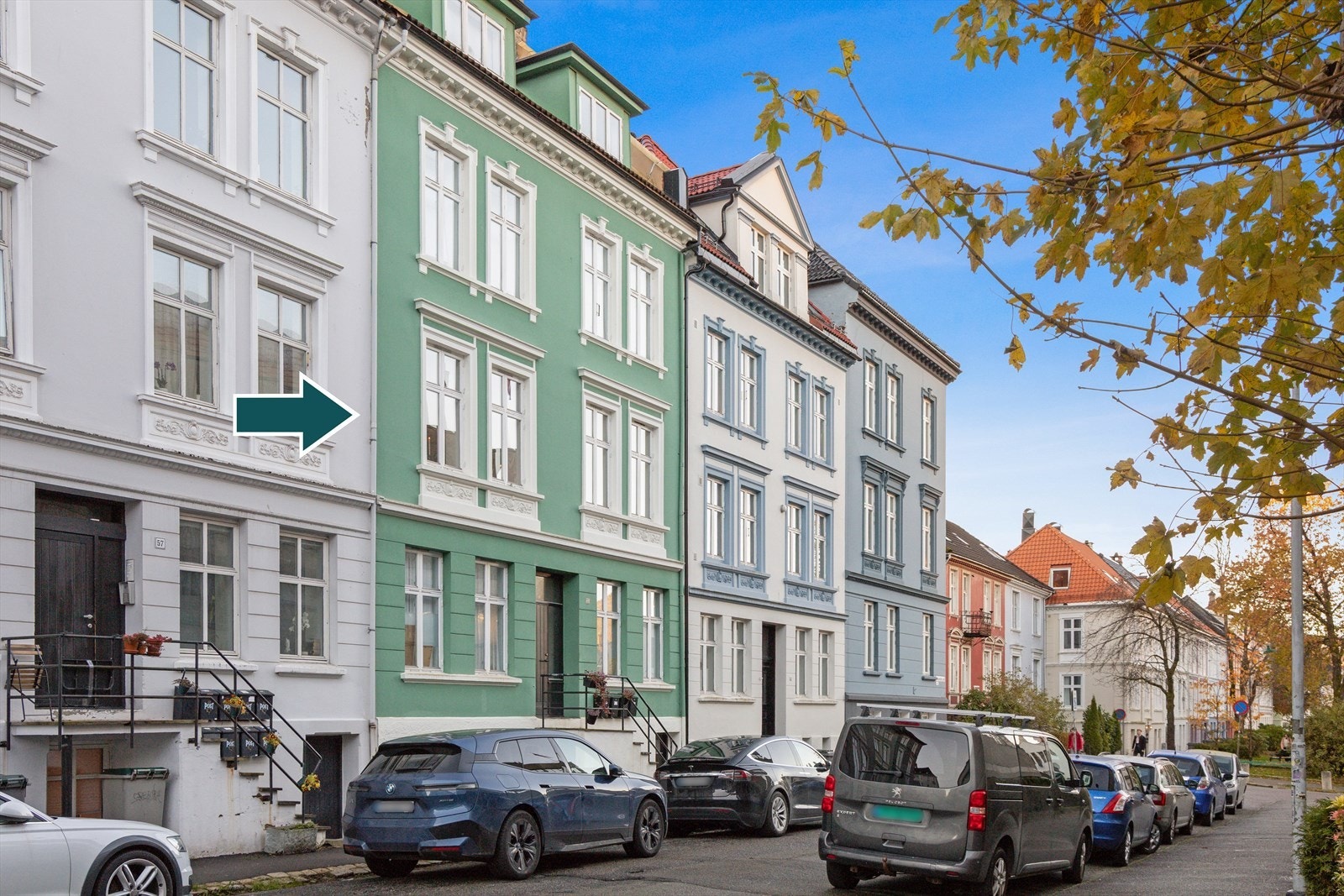 Leiligheten på 83 m2 ligger i bygårdens andre etasje. Galleribilde