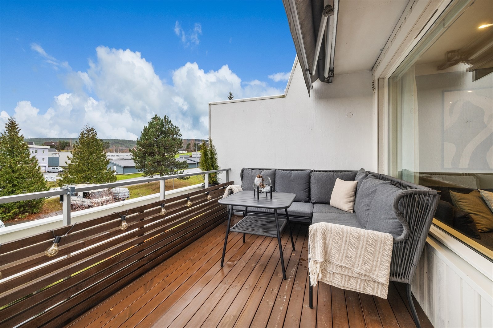 Det er gode solforhold på terrassen Galleribilde