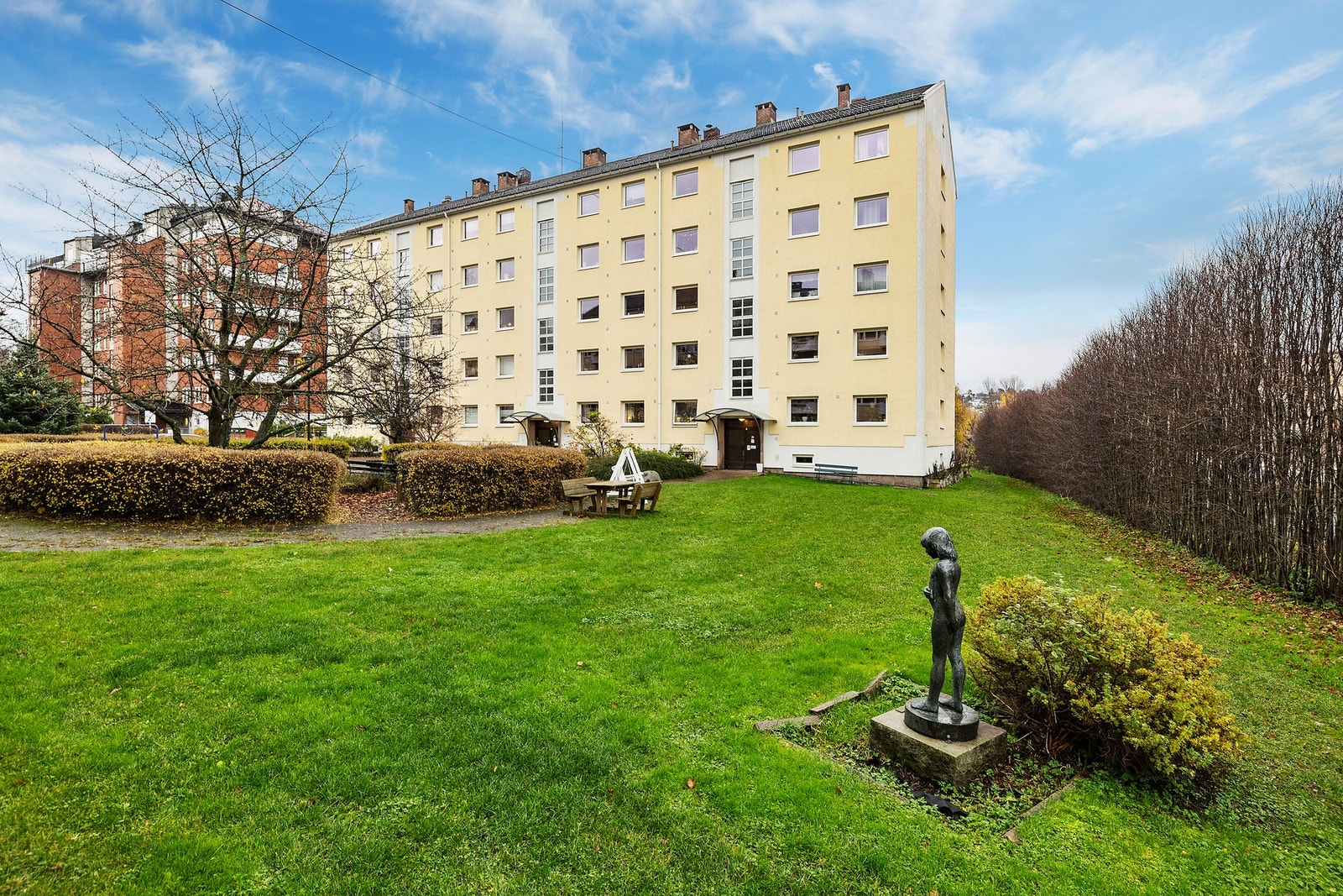 Leiligheten er en del av et veldrevet og hyggelig borettslag. Galleribilde