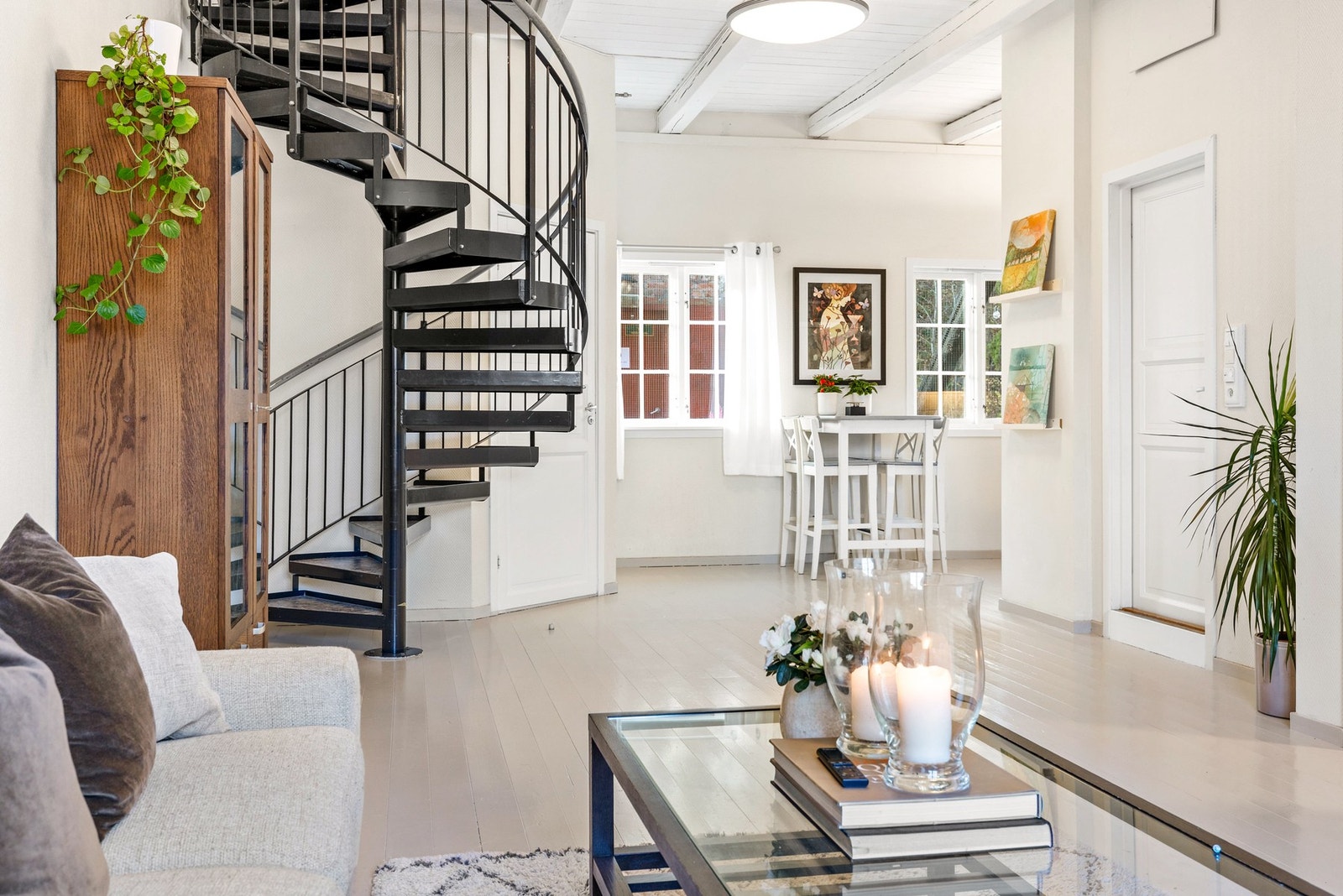 Ida Schjølberg v/ EIE eiendomsmegling ønsker velkommen! Galleribilde