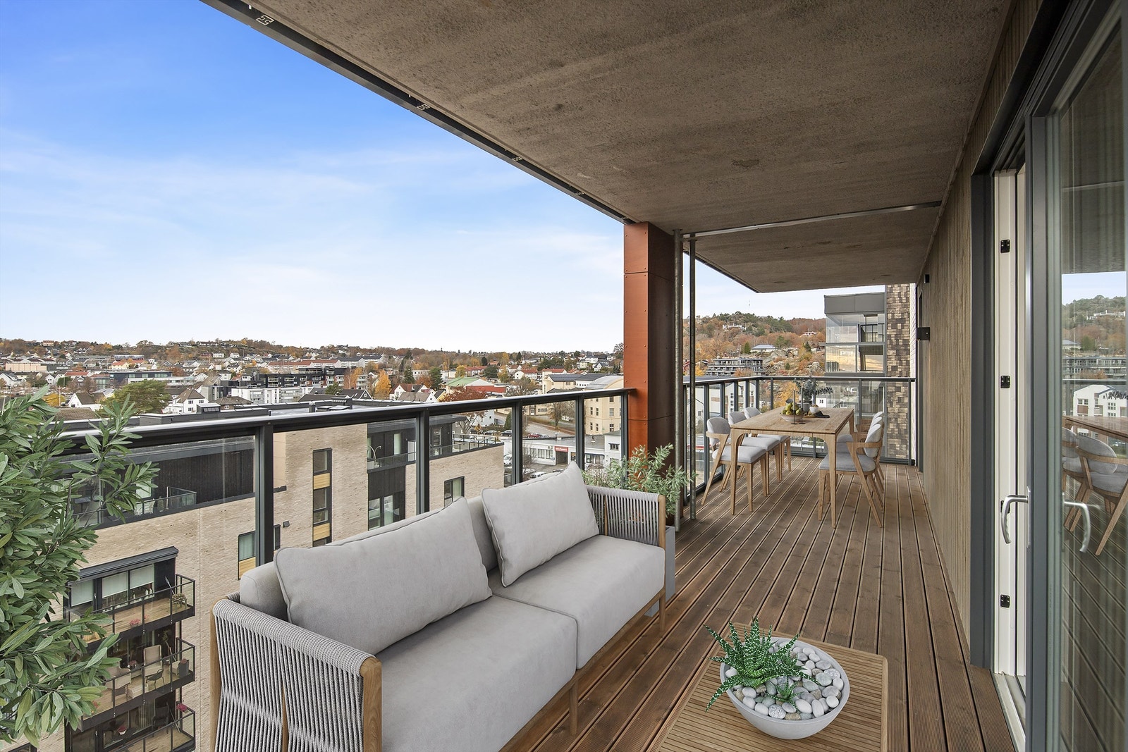 I tillegg har du en romslig balkong mot vest, med adkomst både fra stue og soverom Galleribilde