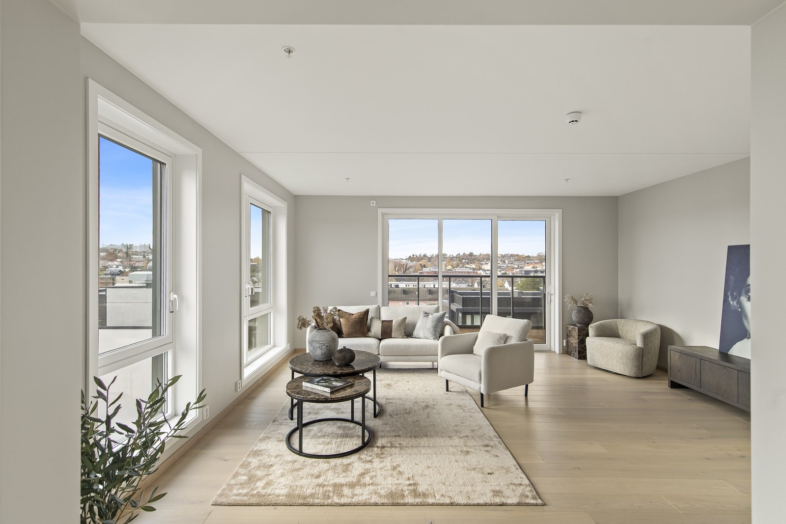 For pendlere er beliggenheten ideell - togstasjonen ligger kun tre minutter unna til fots Galleribilde