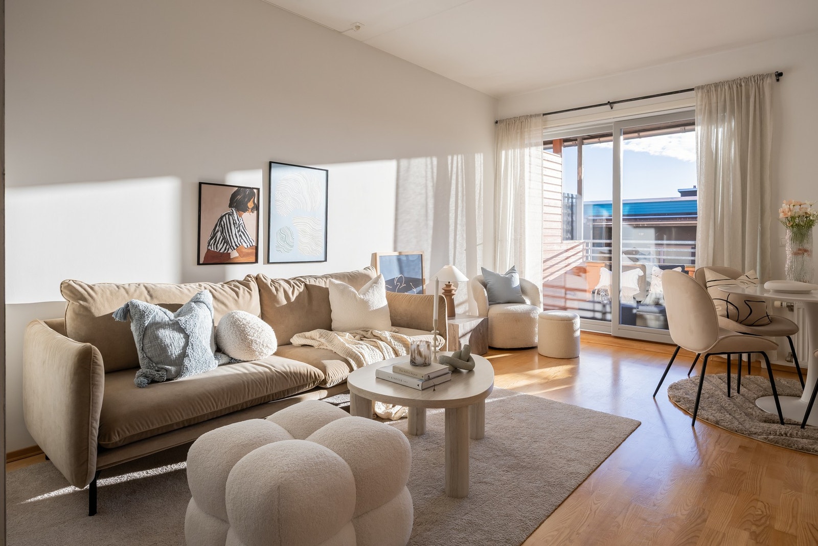 Velkommen til Lillian Byes veg 10! Galleribilde