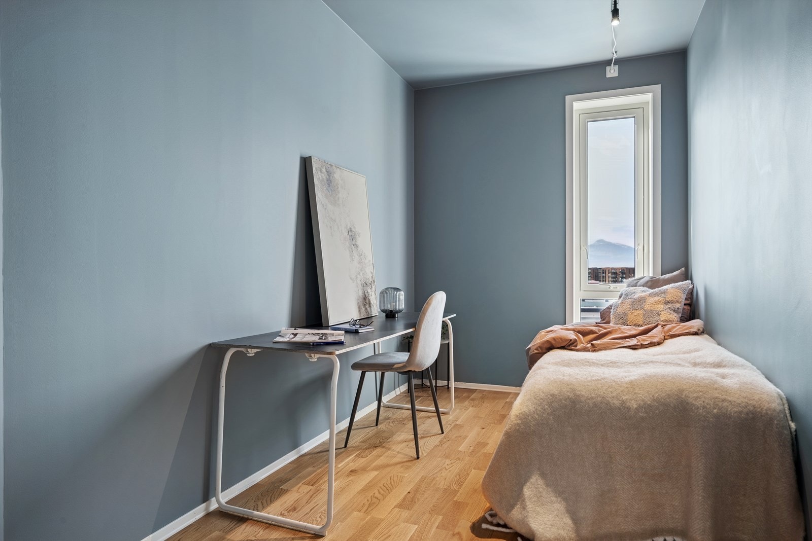 Soverom 2, mot sør. Galleribilde