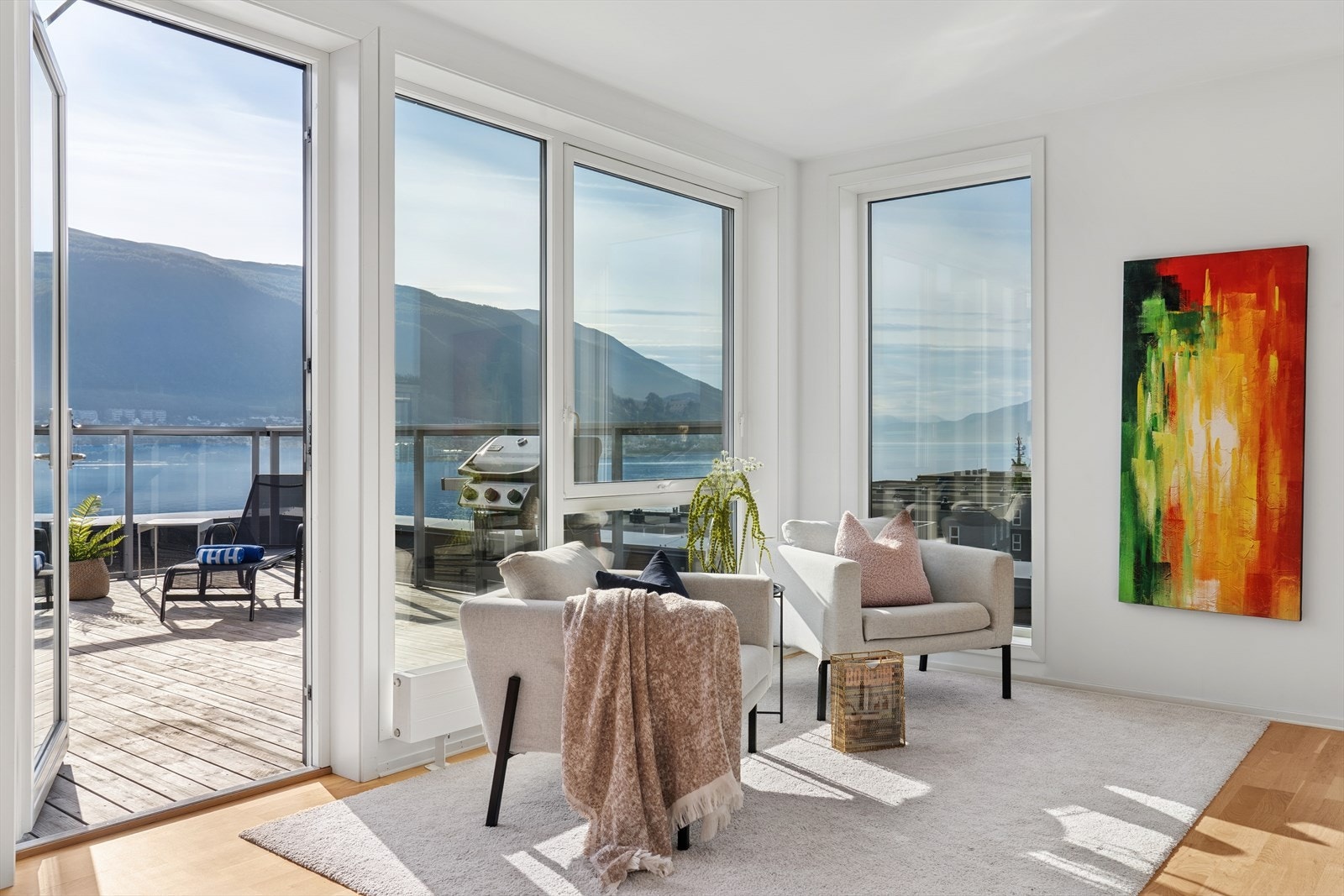 Utgang til en takterrasse på 33 kvm. Galleribilde