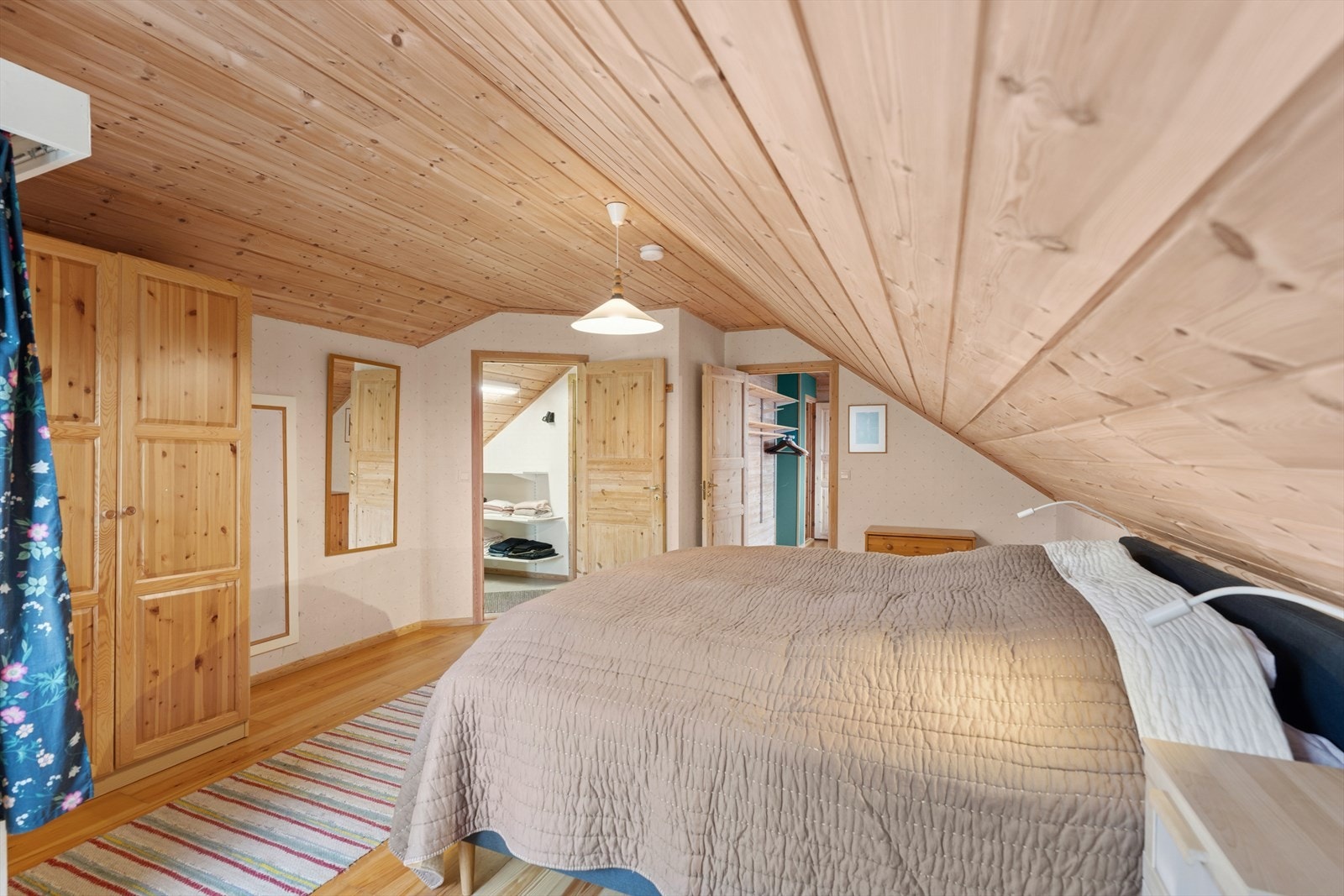 Alle soverommene er praktisk plassert i andre etasje. Galleribilde