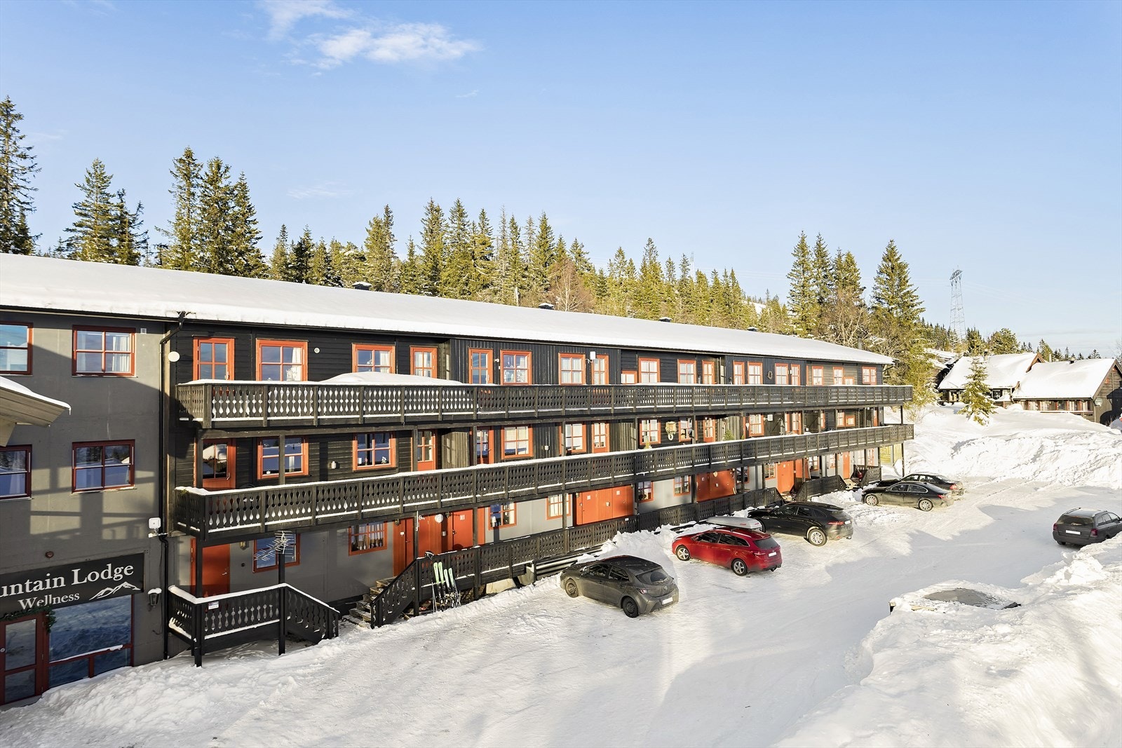 Det er skiutleie og døgnåpen Joker i samme bygg. Galleribilde