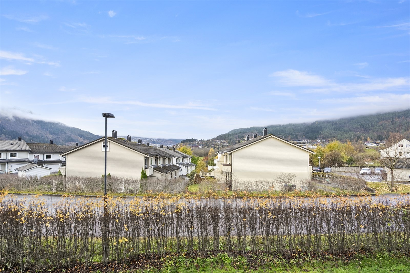 Flott utsikt mot dalføret i vest. Her får du fine himmelbilete. Galleribilde