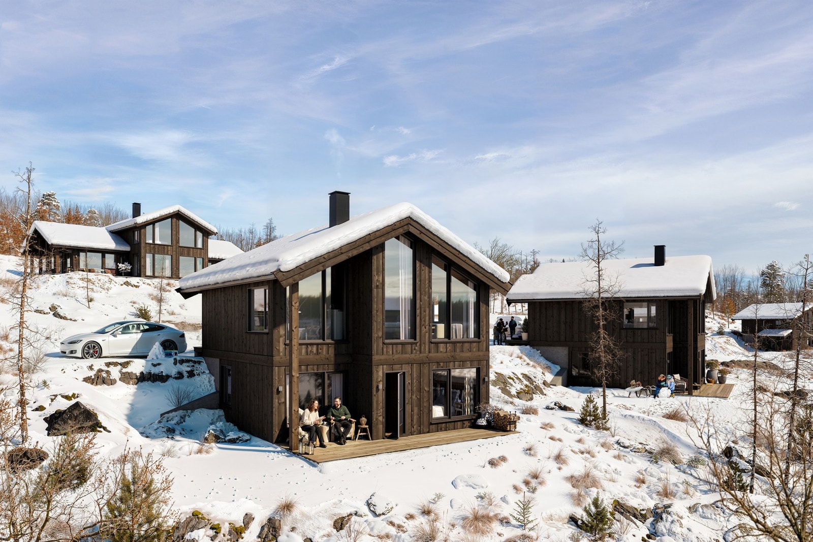 Eiendomsmegler Jannike S. Herleiksplass har gleden av å presentere hytte under oppføring i Nedre Solhovdlie (illustrasjon, avvik kan forekomme) Galleribilde