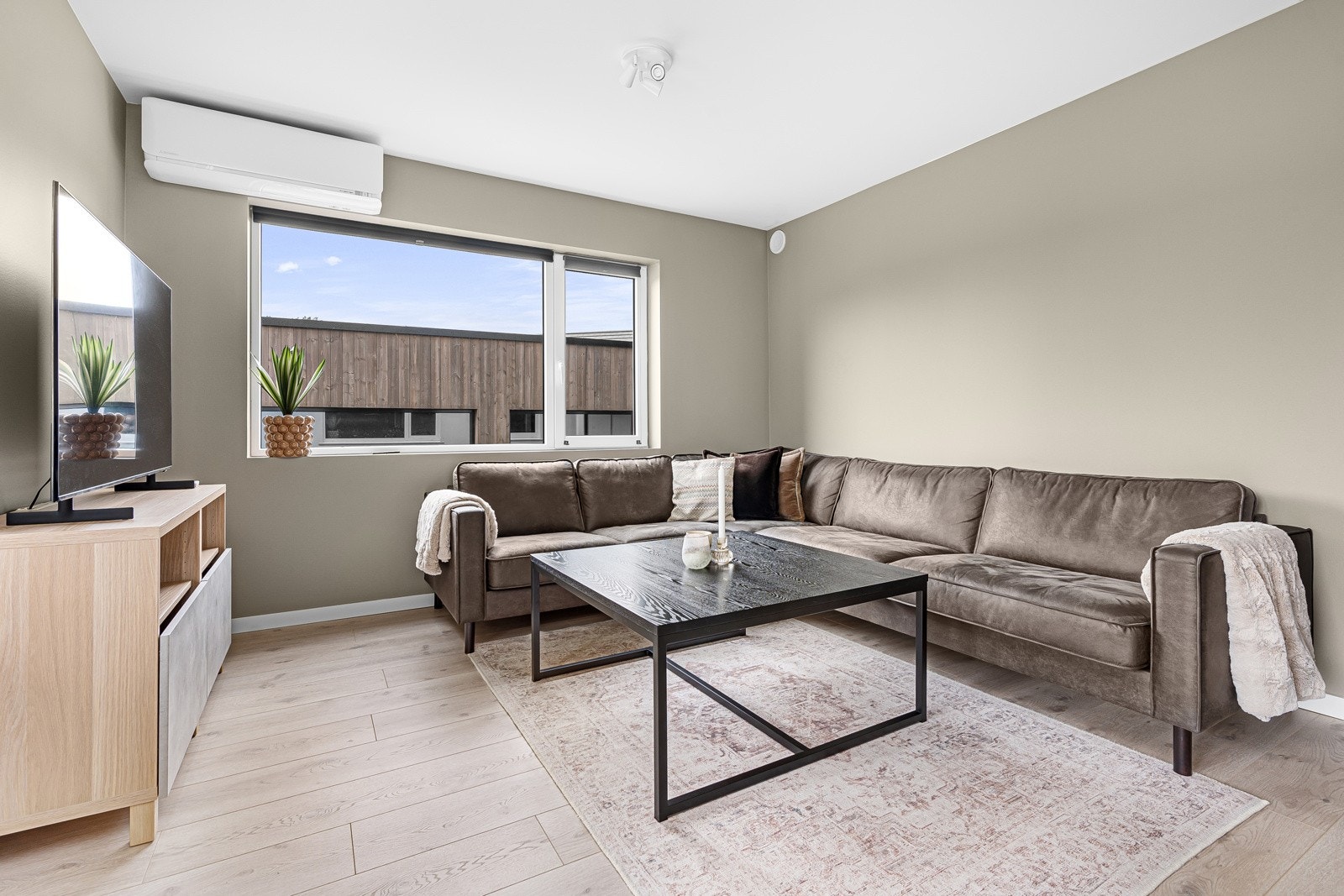 Vinduene slipper inn godt med lys. Galleribilde