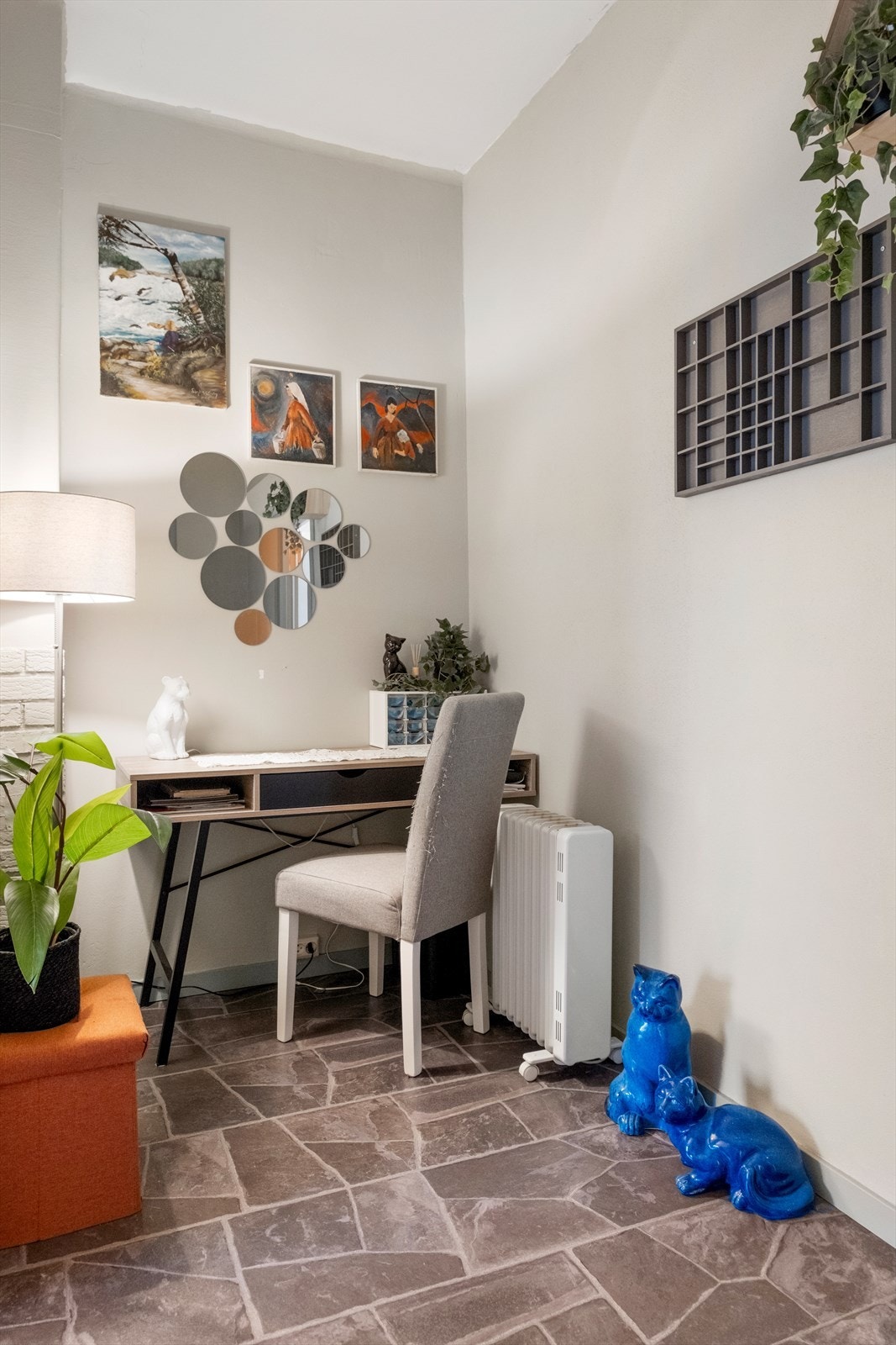 Skrivebord i gang Galleribilde