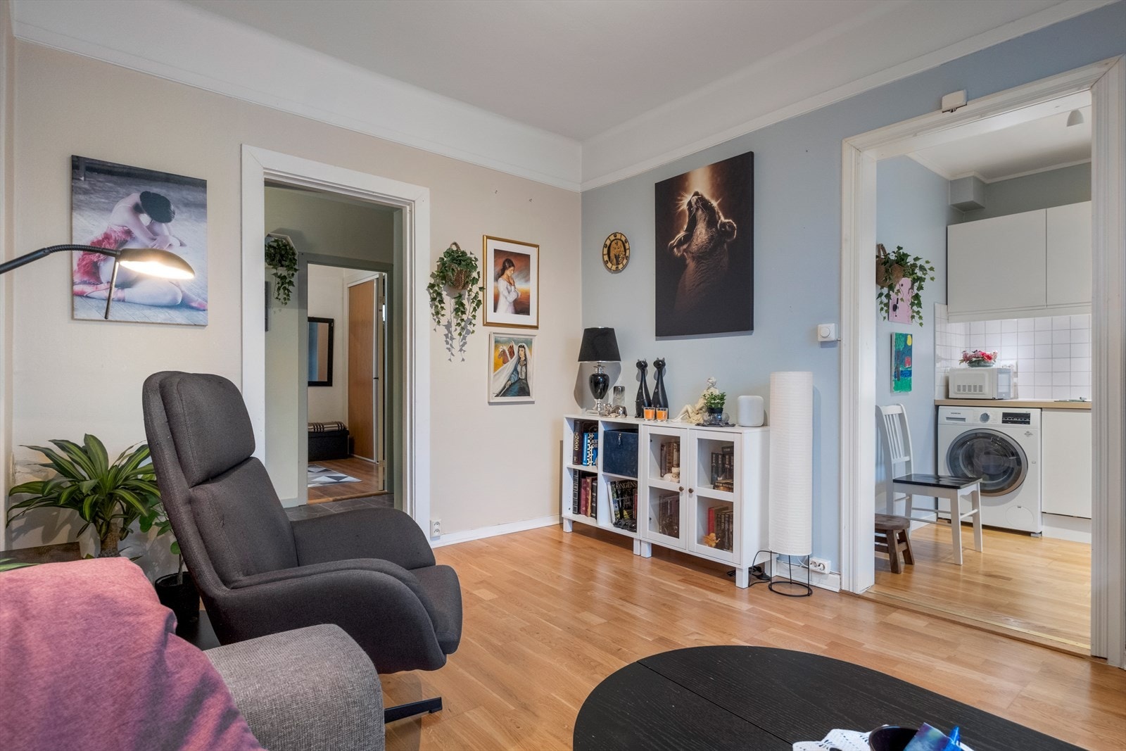 Fra stue mot kjøkken Galleribilde