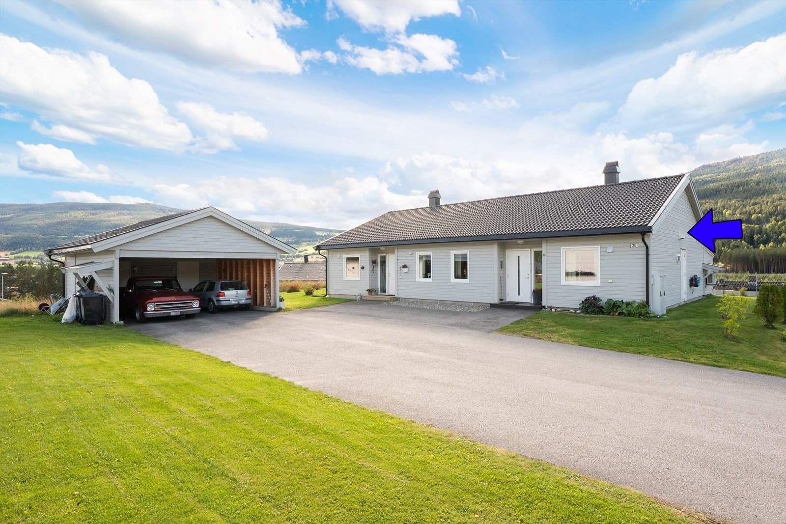 Boligen er del av en tomannsbolig fra 2017. Galleribilde