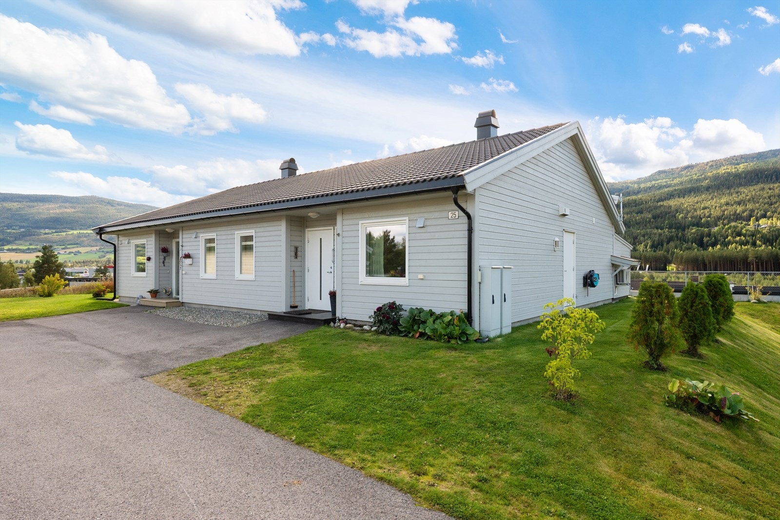 Eiendomsmegler 1 v/Unni Rolstad presenterer Barrustmoen 25! Galleribilde