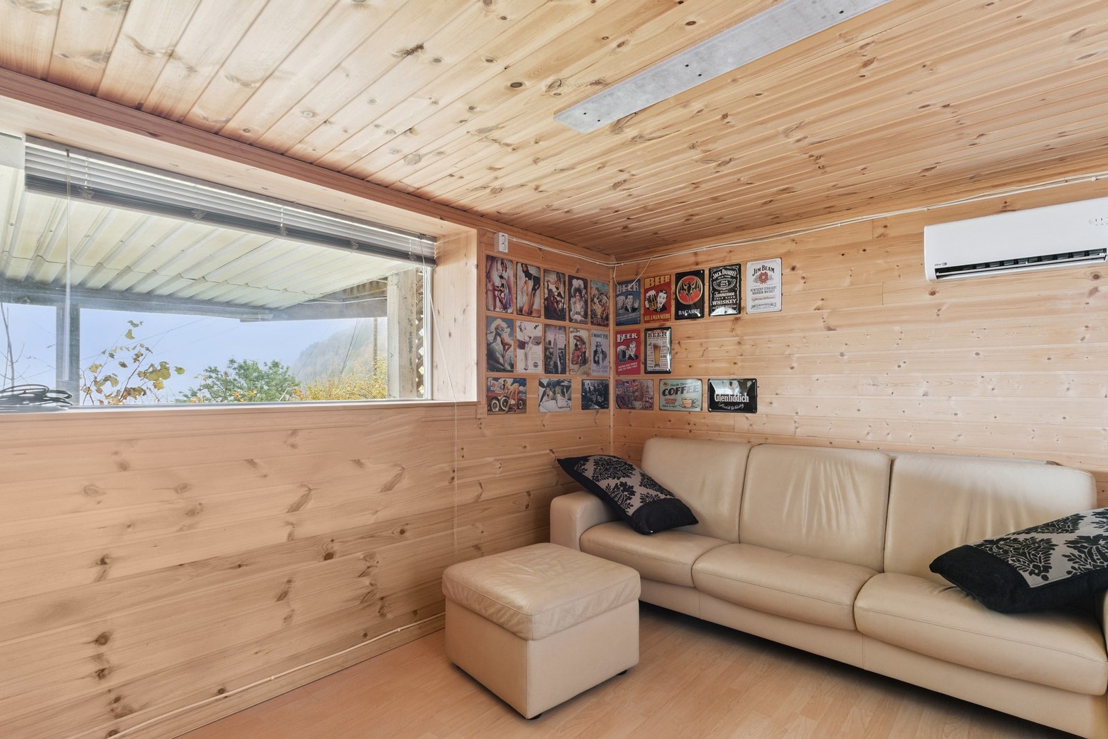 God plass til stor sofagruppe - perfekt for kinokvelden! Galleribilde