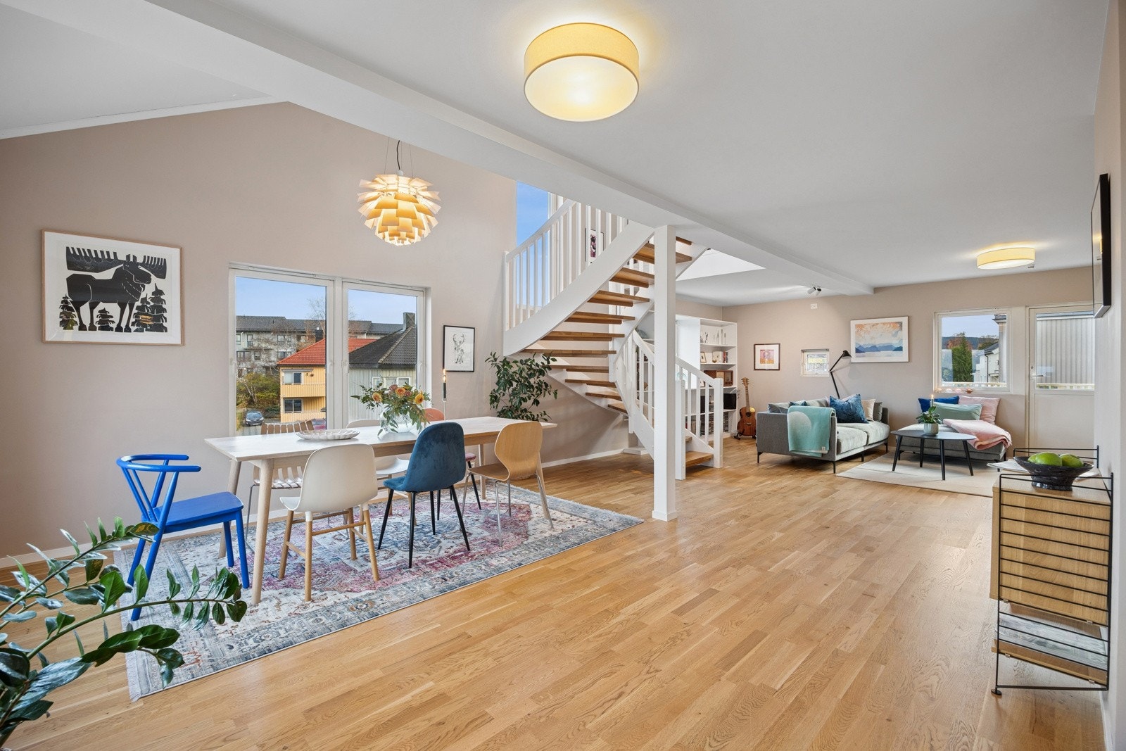 I forbindelse med oppussing i 2022, ble det engasjert arkitekt fra YME arkitekter. Galleribilde