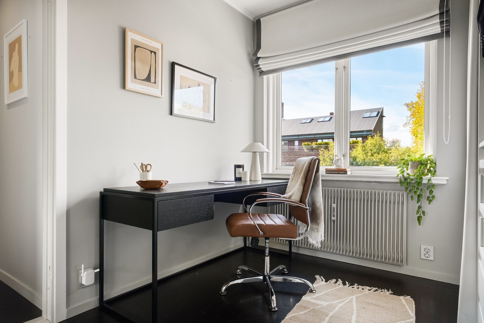 Rommet passer utmerket til hjemmekontor, gjesterom eller barnerom. Galleribilde