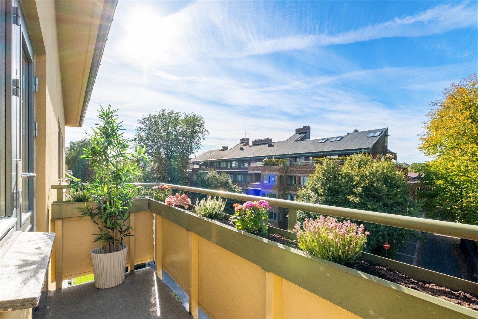 Hyggelig utsyn uten sjenerende innsyn. Galleribilde