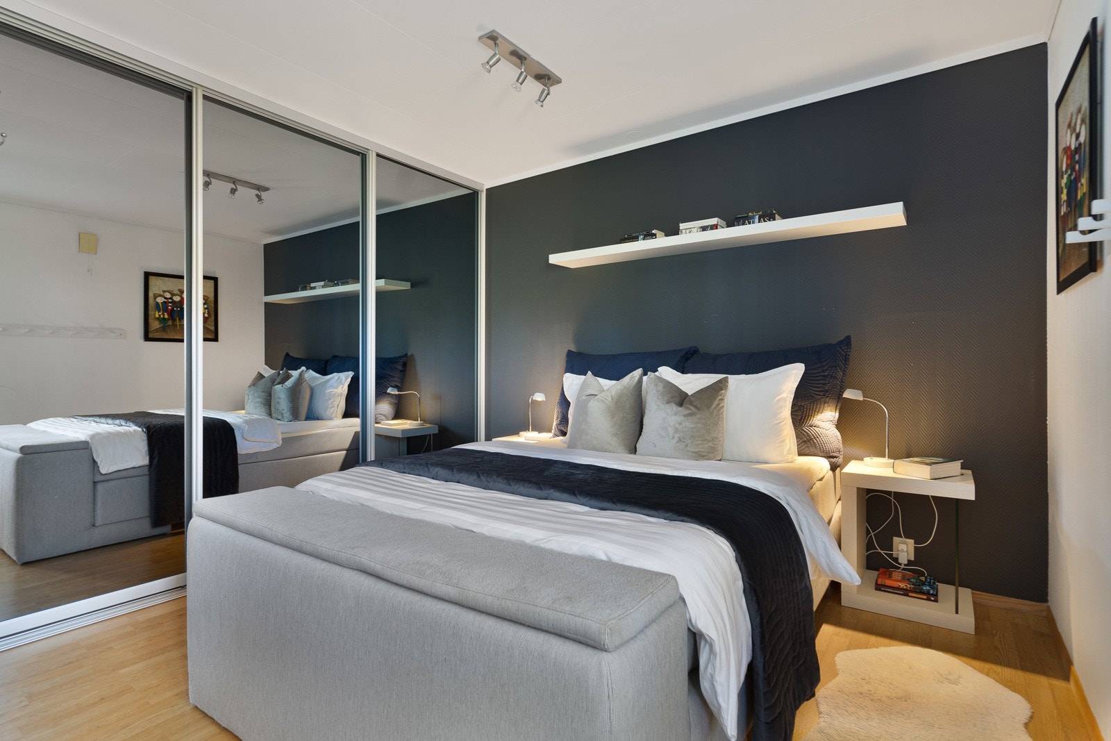 Hovedsoverom (soverom nr. 1) i hovedetasjen Galleribilde