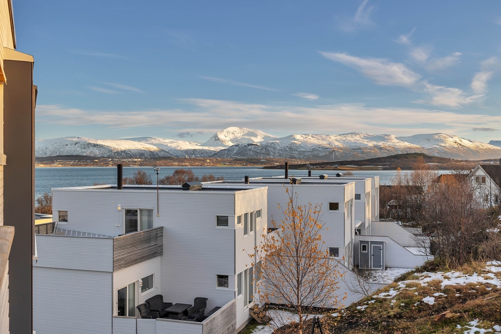 Utsyn fra terrasse Galleribilde