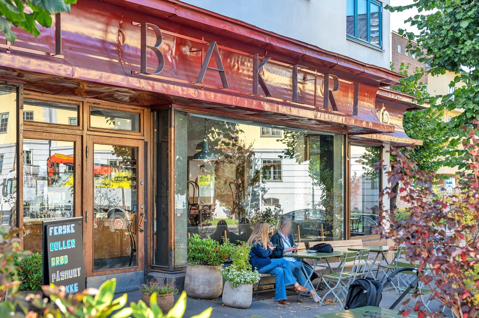 Åpent Bakeri og Lofthus Samvirkelag Torshov er like i nærheten - kafé og bakeri på dagtid, og pizzaservering på kveldstid Galleribilde