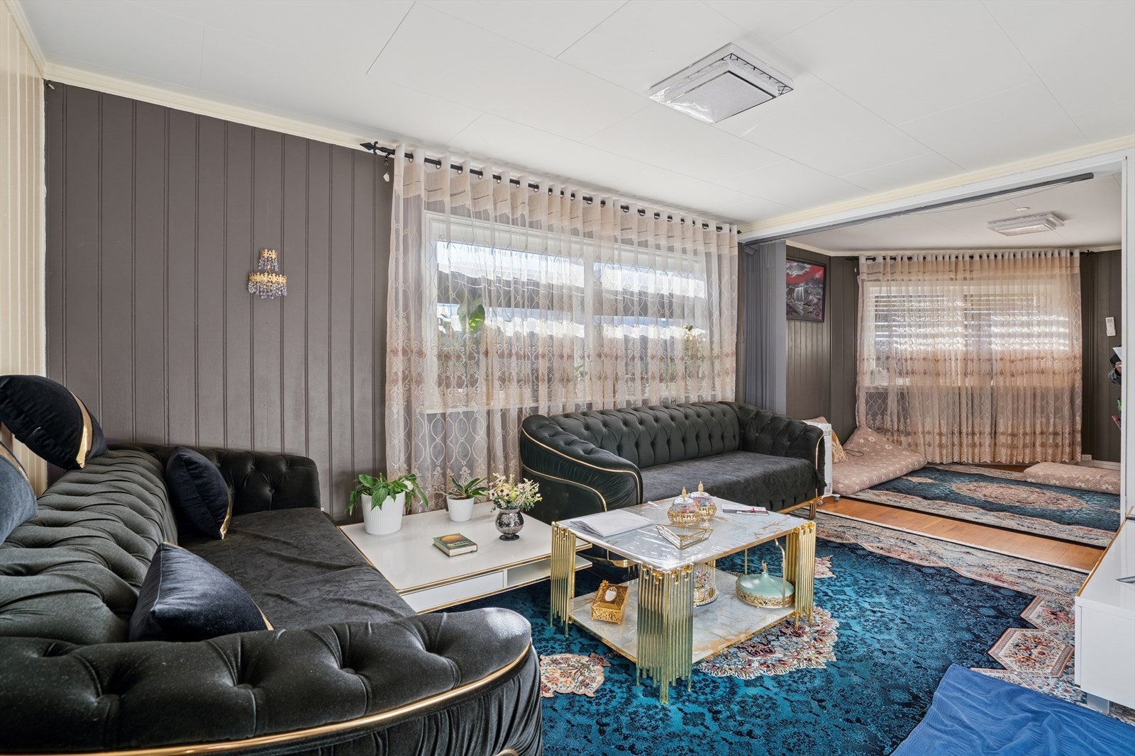 Boligen har lik planløsning i begge etasjer Galleribilde